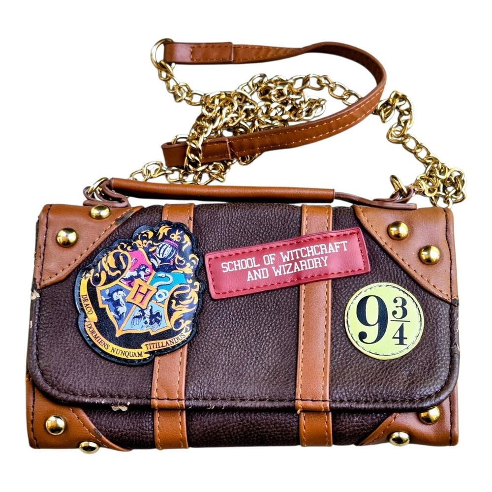 Harry Potter Hogwarts Trunk Crossbody Wallet Purse Chain Strap Platform 9 3/4